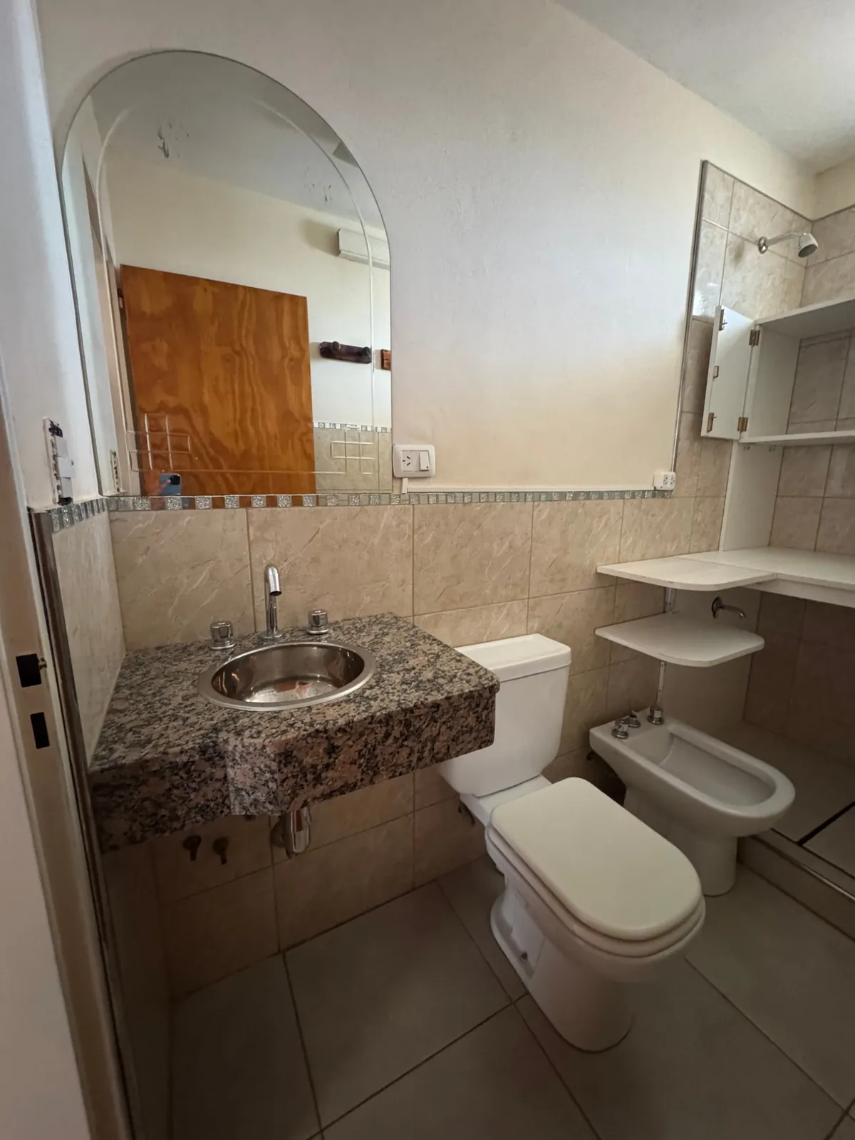 Local comercial en alquiler – Lewis Jones y Neuquén — foto 8